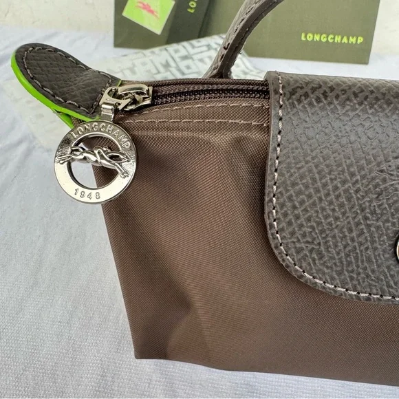 NWOT LONGCHAMP Le Pliage Green Pouch with Handle - Picture 5 of 16